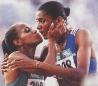 Cathy Freeman et Marie-José Pérec, L'Athlétisme, septembre 2000<br>============================